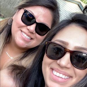 Meet your Posher, Carla